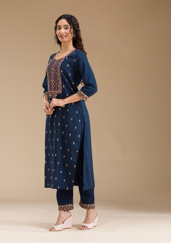 Navy Blue Organza Threadwork Straight Kurta With Pant Regular And Dupatta - Image 7