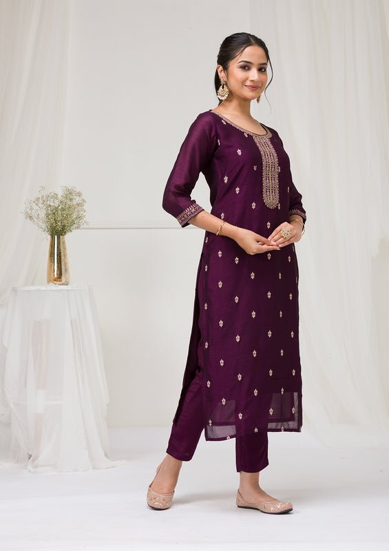 Purple Soft Raw Silk Gold Zariwork Straight Kurta With Pant Regular And Dupatta - Image 7