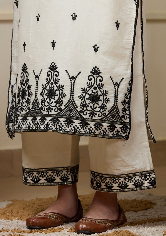 Off White Black Chanderi Threadwork Straight Kurta With Regular Pant And Dupatta - Image 5