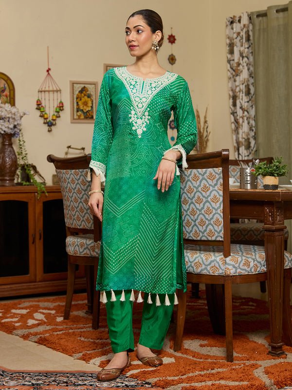 Leaf Green Crepe Bandhej Threadwork Straight Kurta With Pant Regular And Dupatta - Image 2