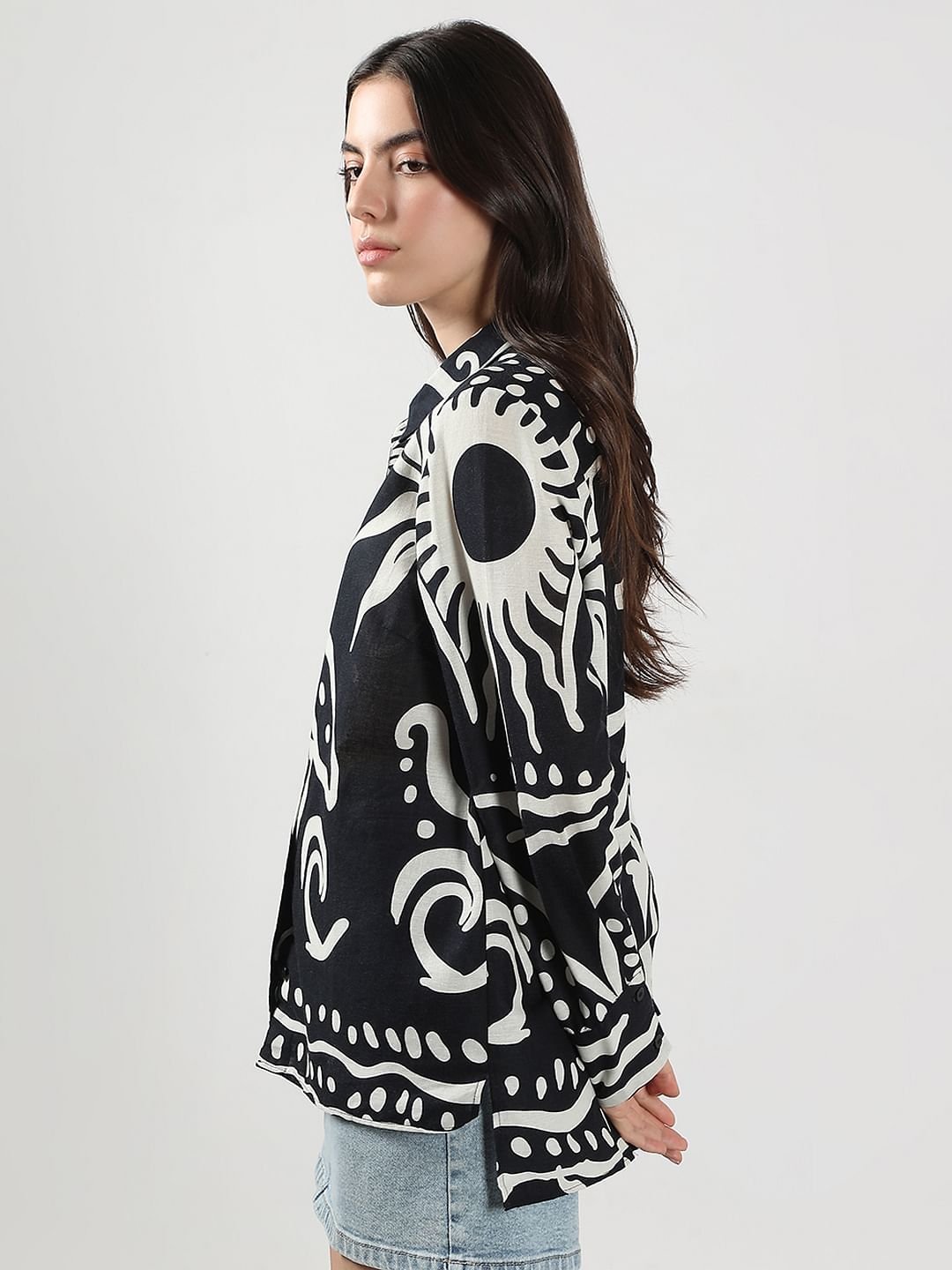 BLACK & WHITE PRINTED SHIRT - Image 3