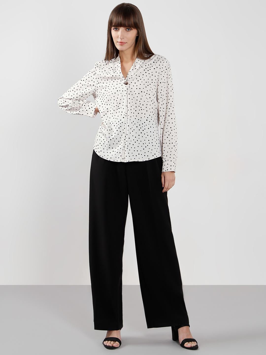 VERO MODA WHITE & BLACK PRINTED TOP - Image 5