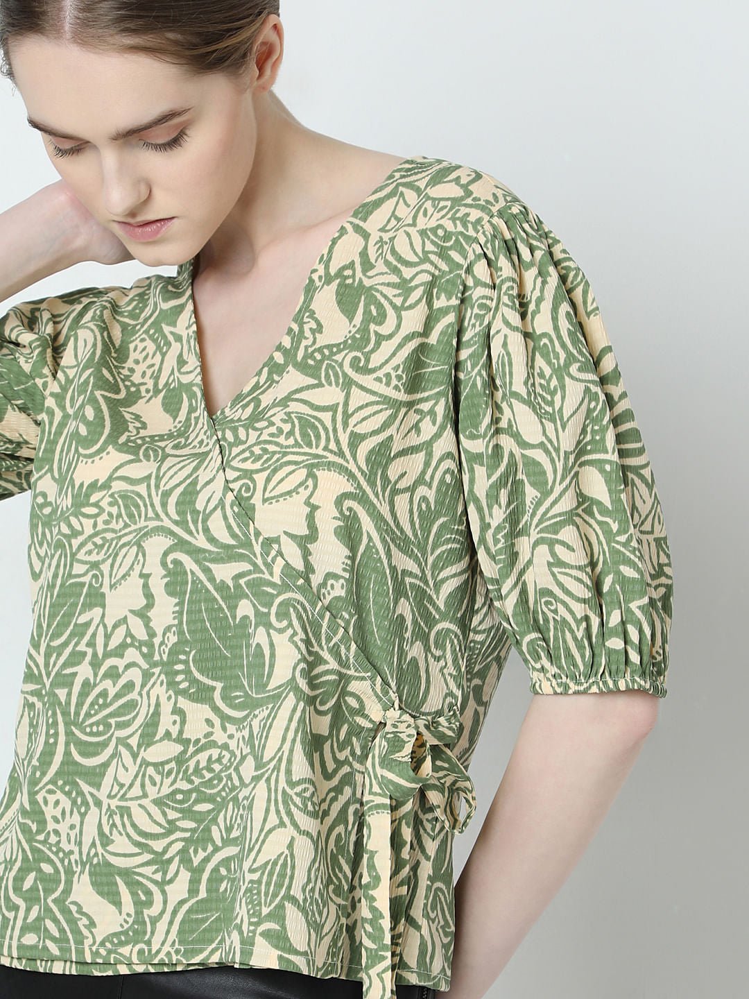 GREEN PRINTED TEXTURED WRAP TOP - Image 5