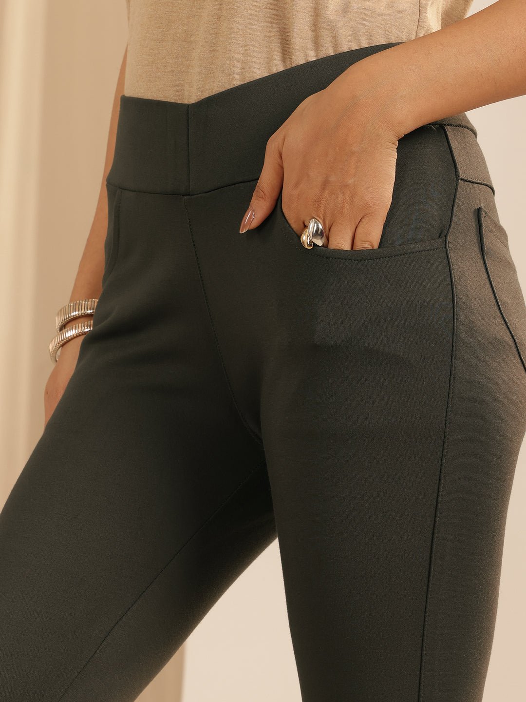 Gerua Olive Solid Rayon Blend Jegging - Image 3