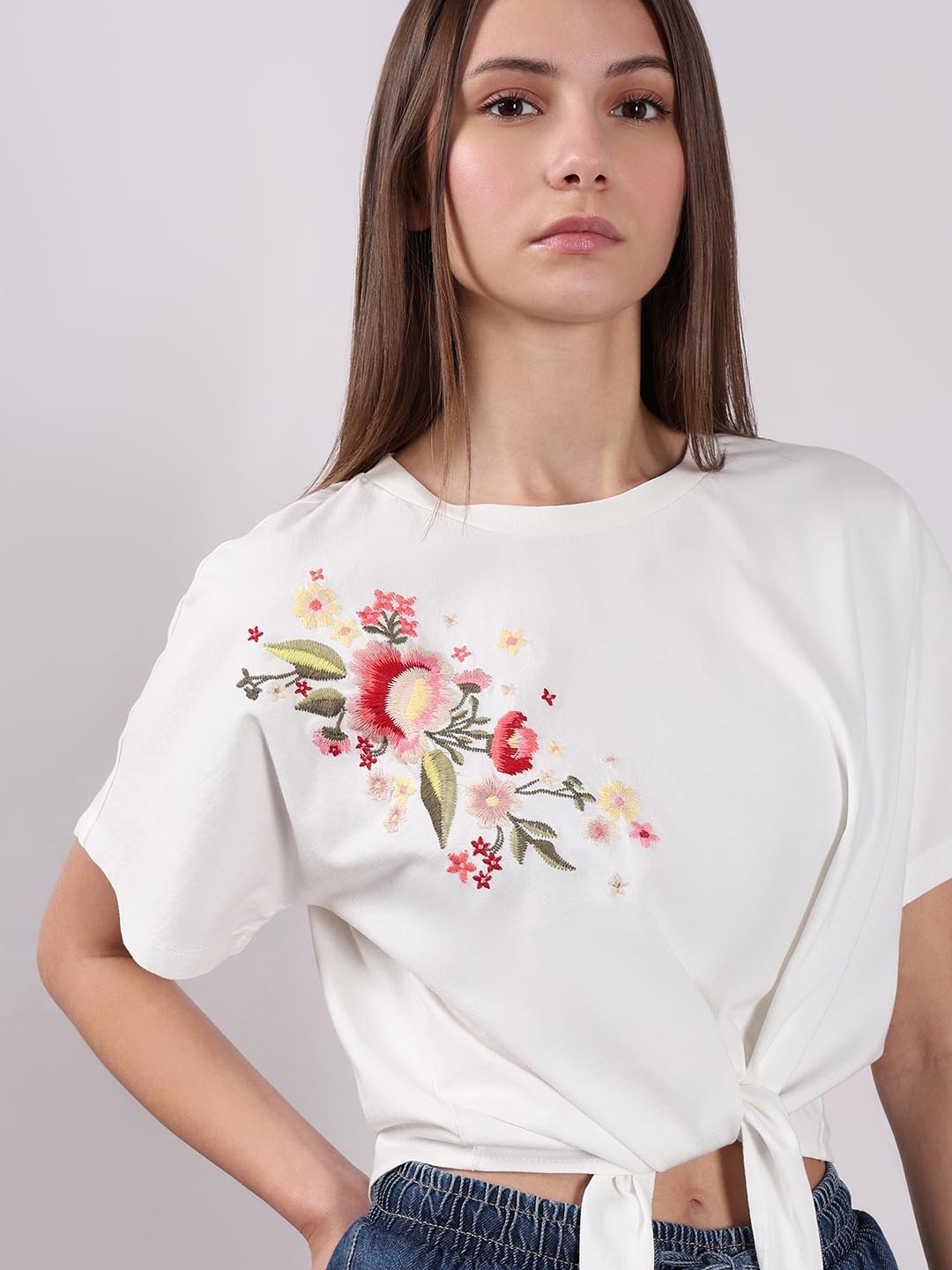 VERO MODA WHITE EMBROIDERED PRINT T-SHIRT - Image 6