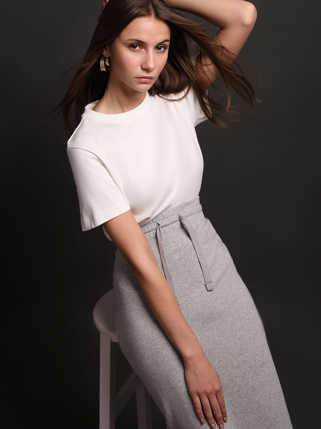WHITE COTTON O-NECK T-SHIRT