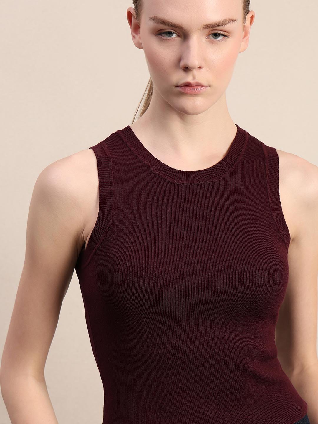 MAROON ROUND NECK KNITTED TOP - Image 5