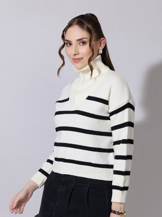 SHOWOFFFF Women Striped Pullover - Image 3