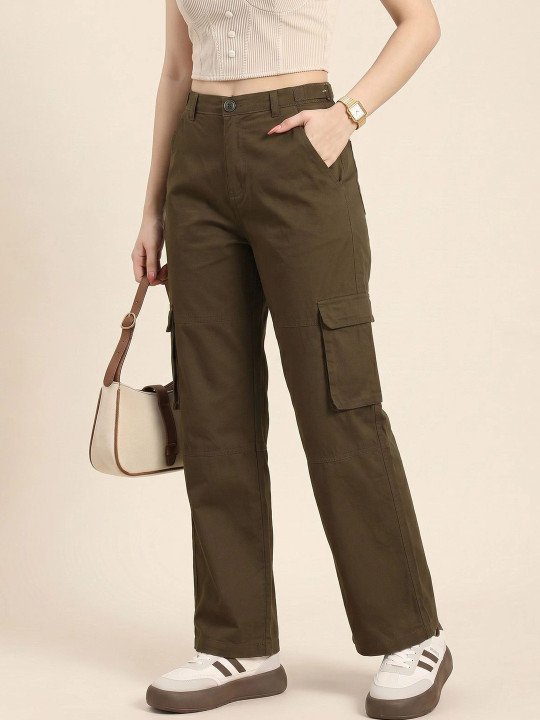 Women Relaxed Straight Leg Straight Fit Cargos Trousers