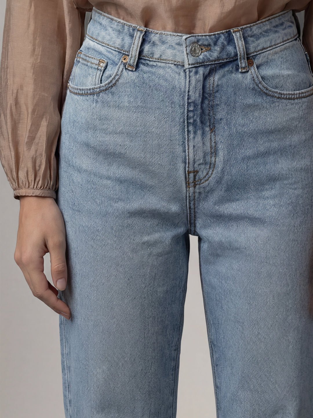 LIGHT BLUE STRAIGHT FIT JEANS - Image 6