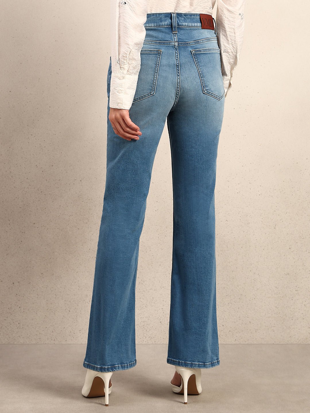 LIGHT BLUE MID RISE BOOTCUT JEANS - Image 3