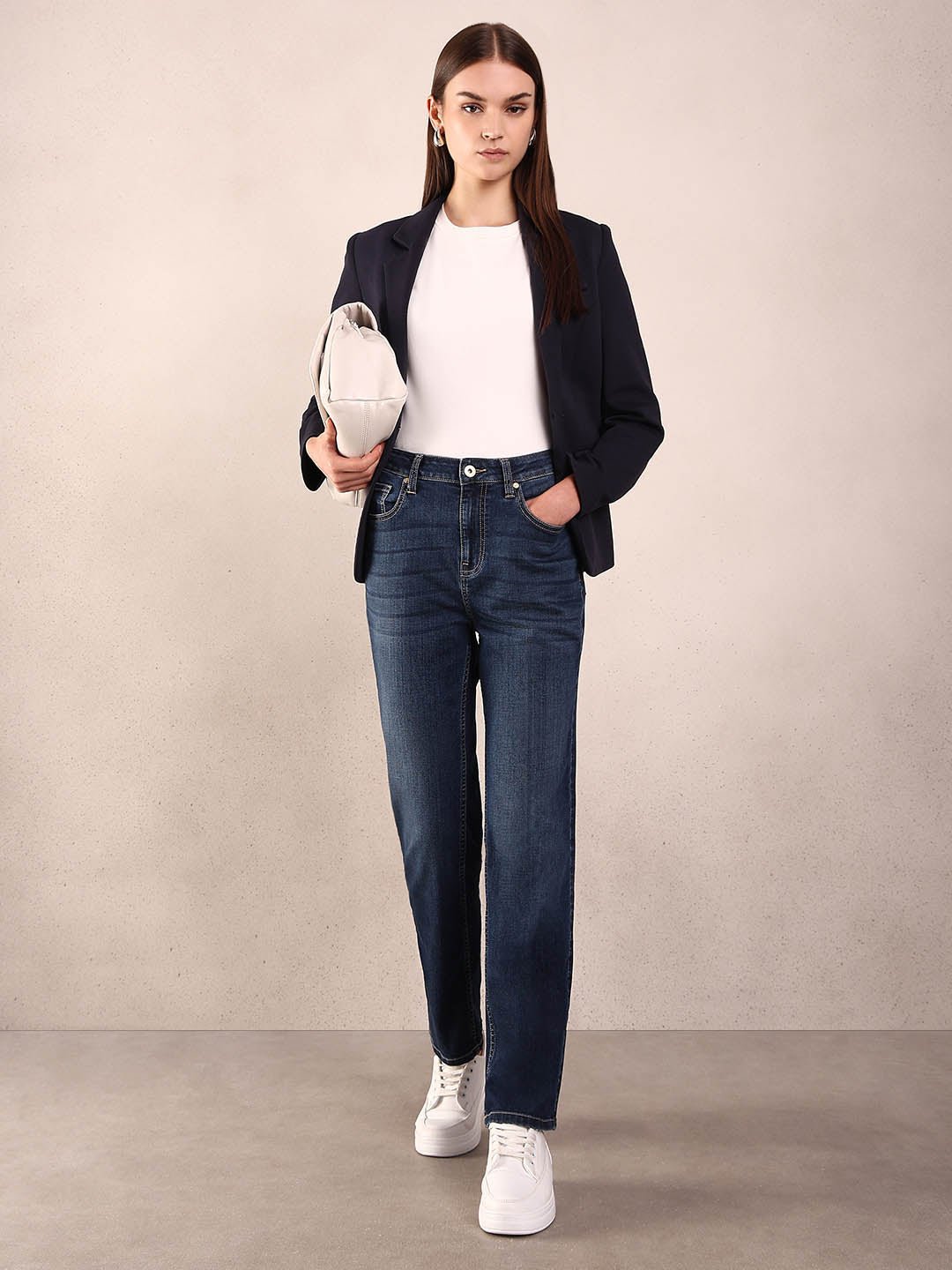 BLUE MID RISE SLIM FIT JEANS