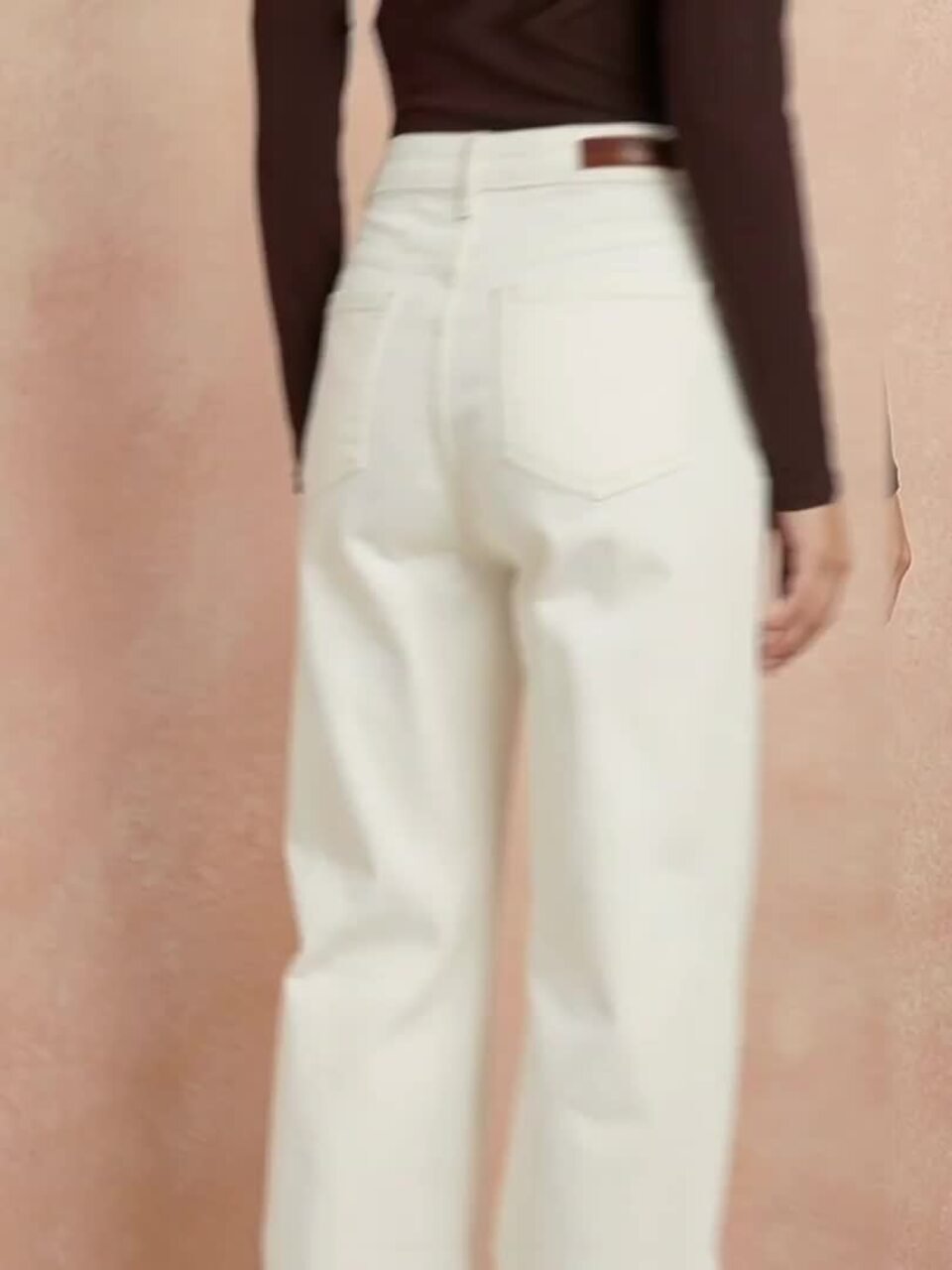 Women Relaxed Fit Stretchable Jeans - Image 3