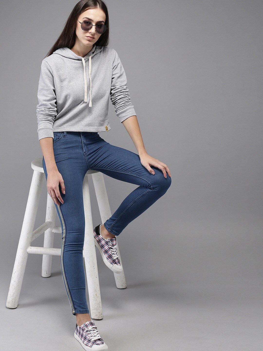 Women Blue Smart Skinny Fit Low Distress Stretchable Jeans - Image 4
