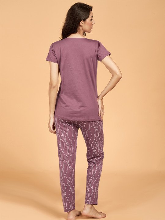 Women Pure Cotton Typography Printed Night suit - Image 5