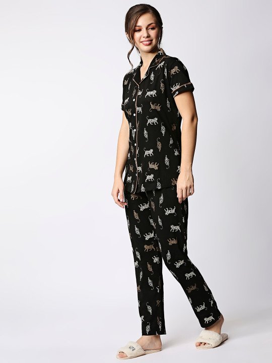 Women Black Pure Cotton Printed Night Suit - Image 4