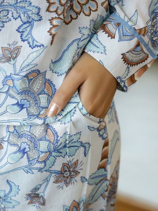 Women Grey & White Printed Pure Cotton Night suit - Image 4