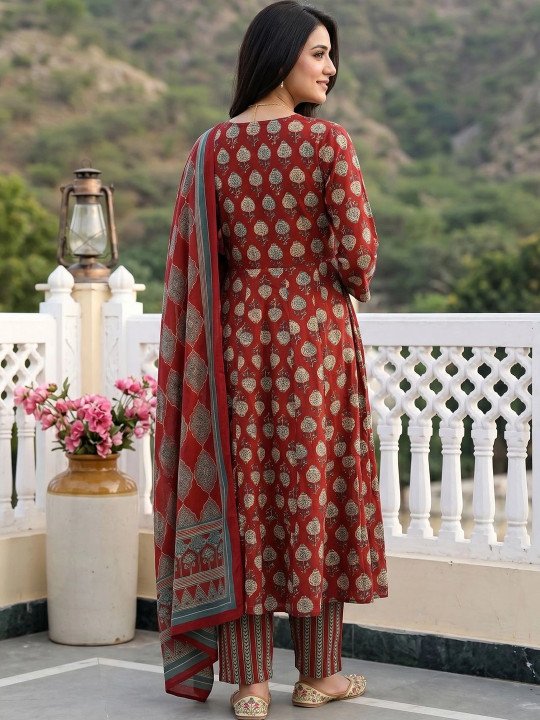 Women Floral Printed Regular Pure Cotton Kurta with Trousers & With Dupatta - Image 2