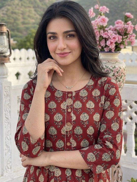 Women Floral Printed Regular Pure Cotton Kurta with Trousers & With Dupatta - Image 6