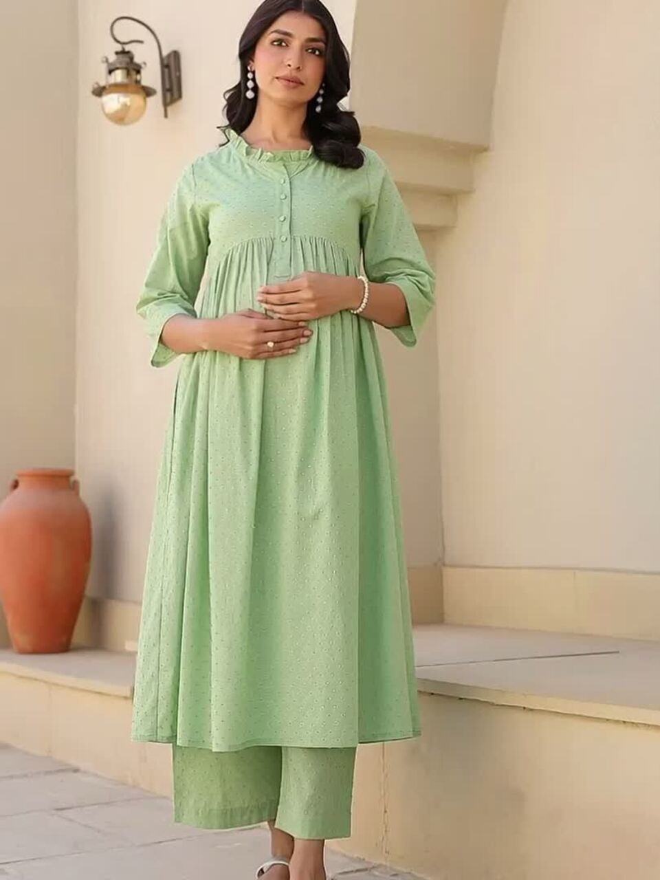 Women Green Dobby Pure Cotton Self Design A-line Maternity Kurta Pant Set - Image 3