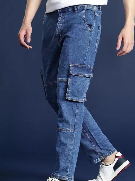 Men Light Fade Regular Fit Pocket Detail Jeans - Image 4