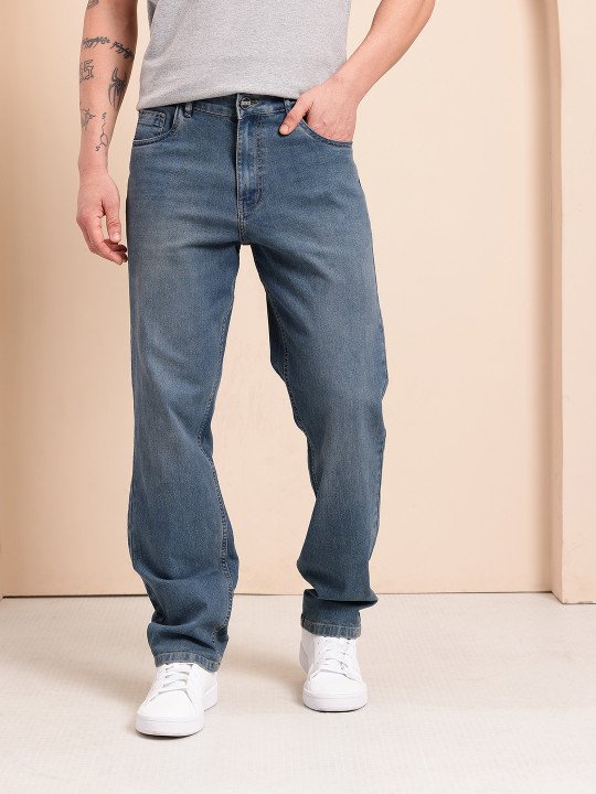 Men Straight Fit Mid-Rise Light Fade Stretchable Jeans - Image 2
