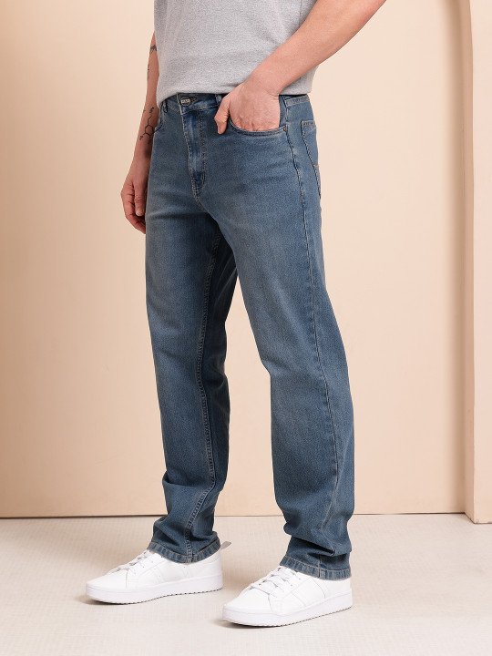 Men Straight Fit Mid-Rise Light Fade Stretchable Jeans - Image 4