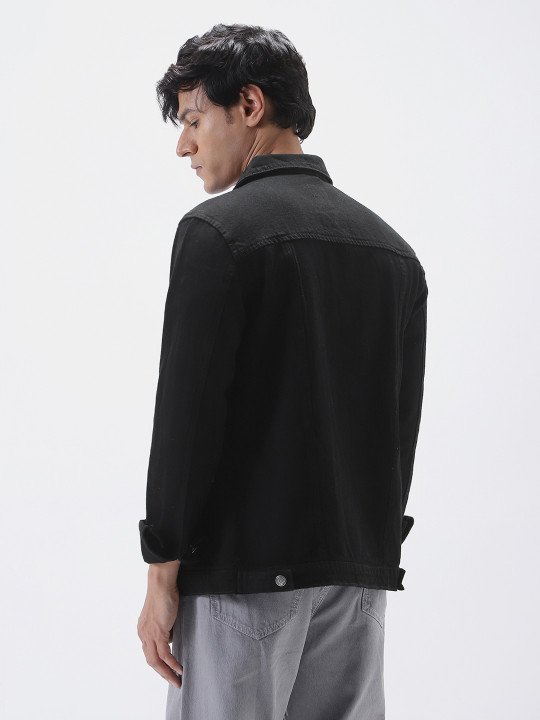 Men Solid Regular Fit Washed Full Sleeve Denim Jacket - Image 2