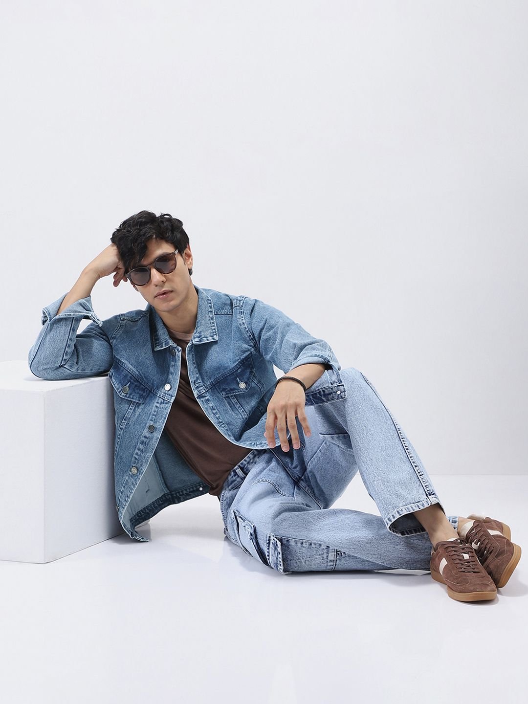 Men's Light Blue Regular Fit Washed Full Sleeve Denim Jacket - Image 3