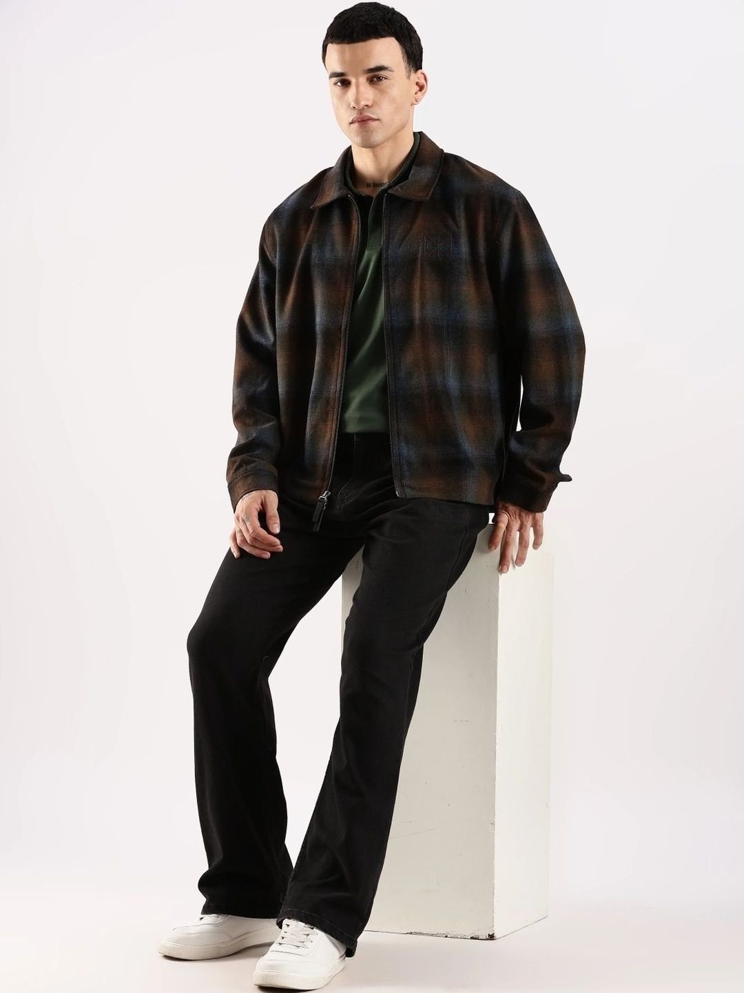 Men Spread Collar Checked Tailored Jacket - Image 2