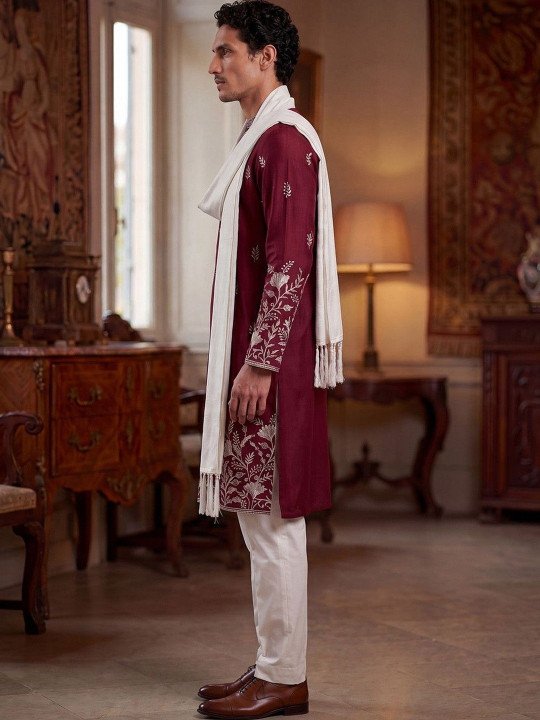 Men Maroon Silk Blend Embroidered Straight Kurta with Dupatta - Image 3