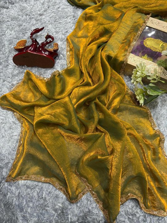 Women Floral Beads and Stones Art Silk Heavy Work Banarasi Saree - Image 4