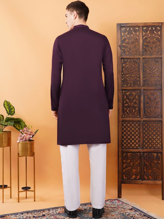 Men Embellished Sequinned Kurta - Image 3
