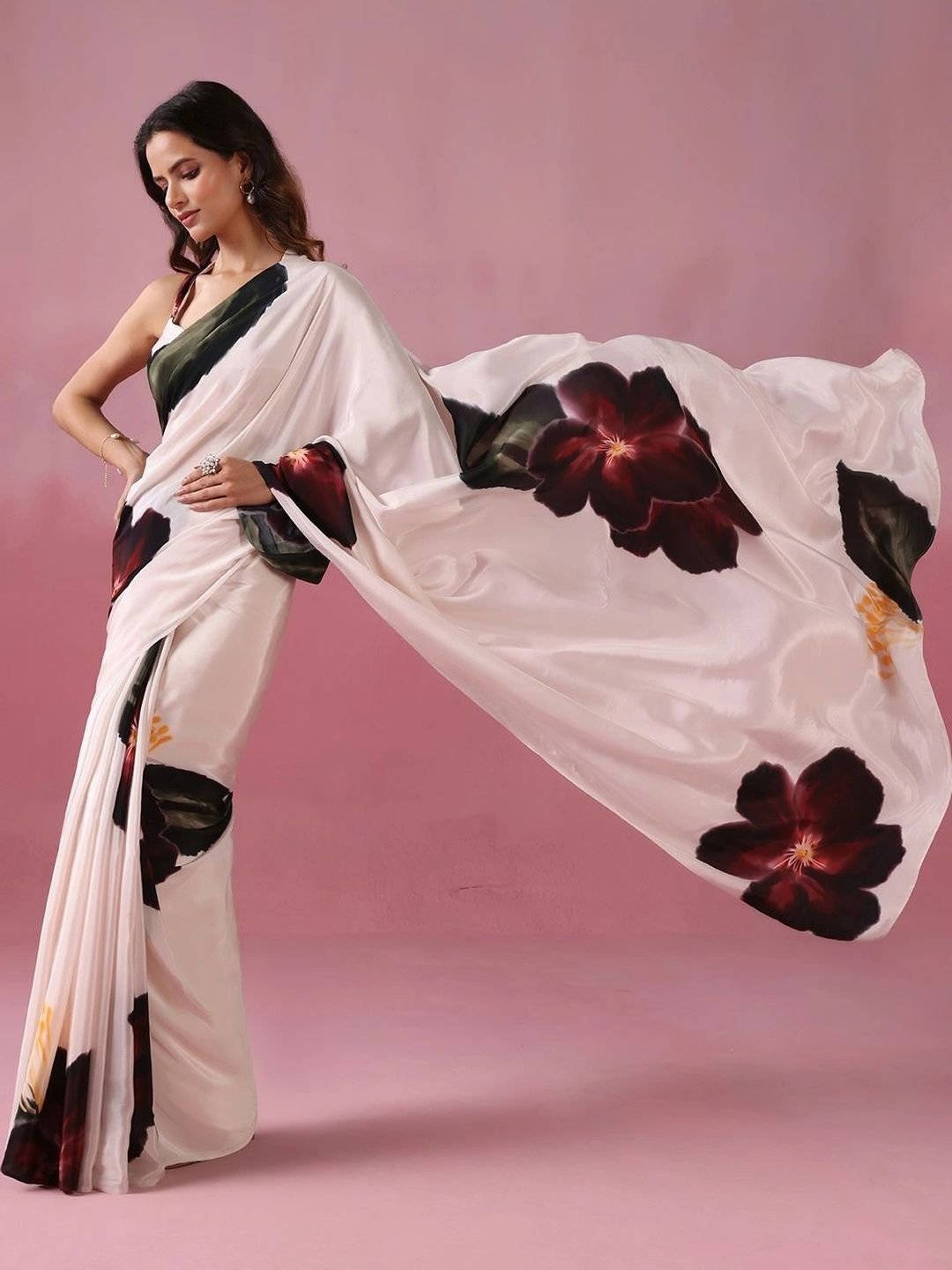LABEL NATA Floral Pure Crepe Saree - Image 3