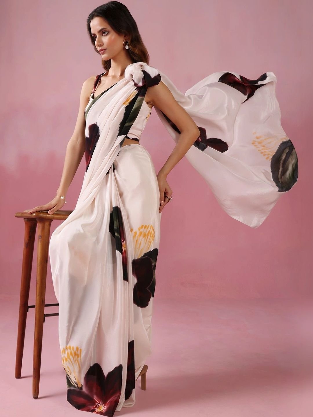 LABEL NATA Floral Pure Crepe Saree - Image 4