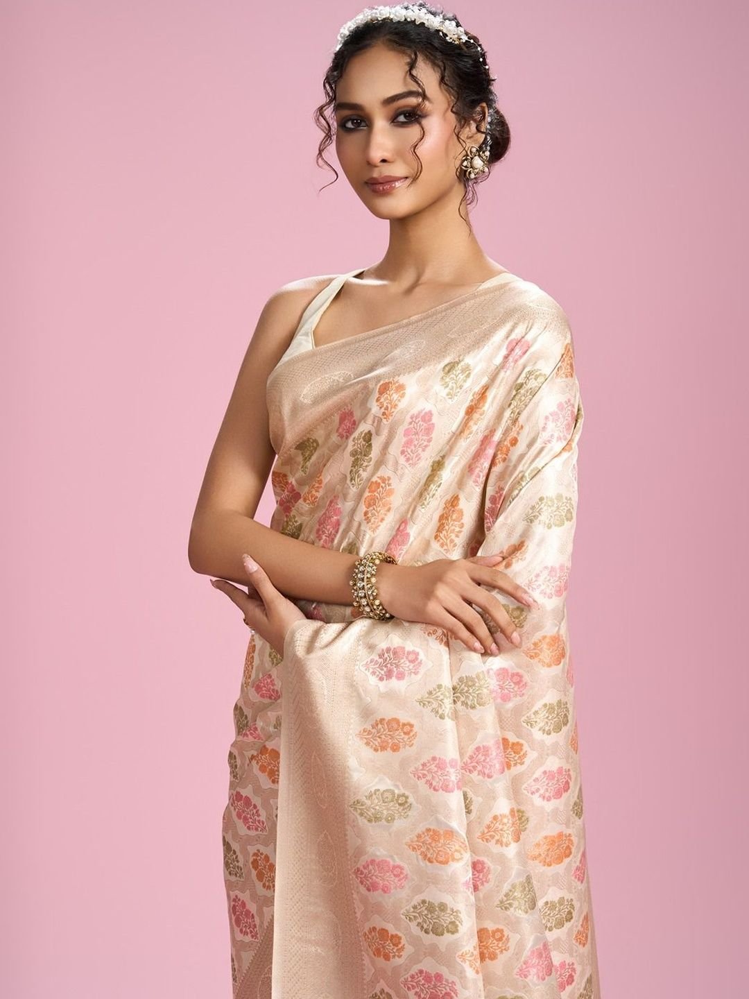 MOHEY Ethnic Motifs Woven Design Zari Saree With Blouse Piece - Image 2