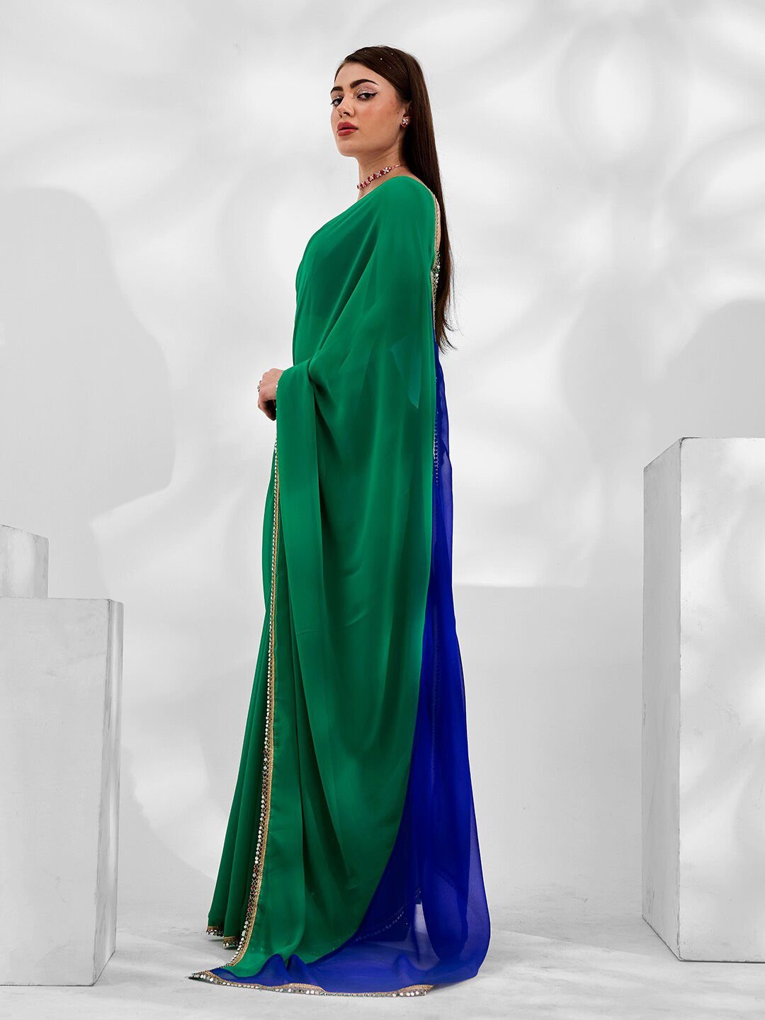 Mitera Green Colourblocked Pure Georgette Designer Saree - Image 2