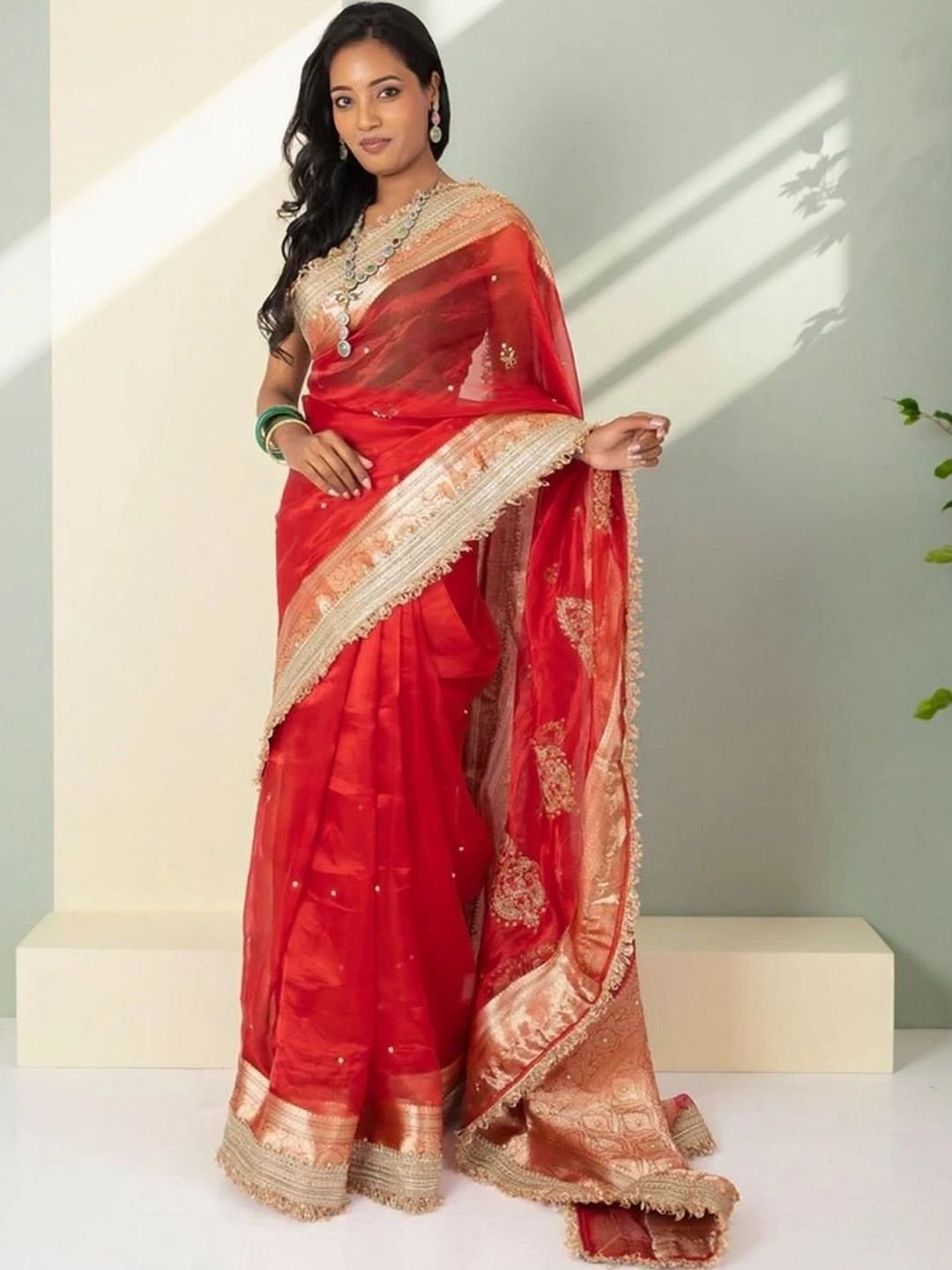 SUNDARI DESIGNS Woven Design Zari Tissue Banarasi Saree - Image 3