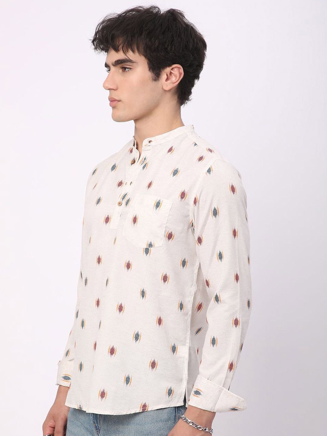 VASTRADO Men Flared Sleeves Thread Work Jacquard Anarkali Kurta - Image 4
