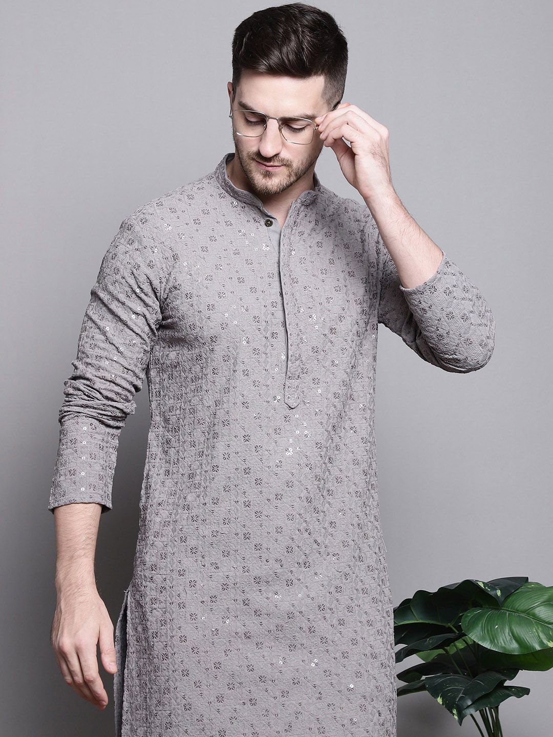 Jompers Ethnic Motifs Embroidered Sequinned Cotton Straight Kurta