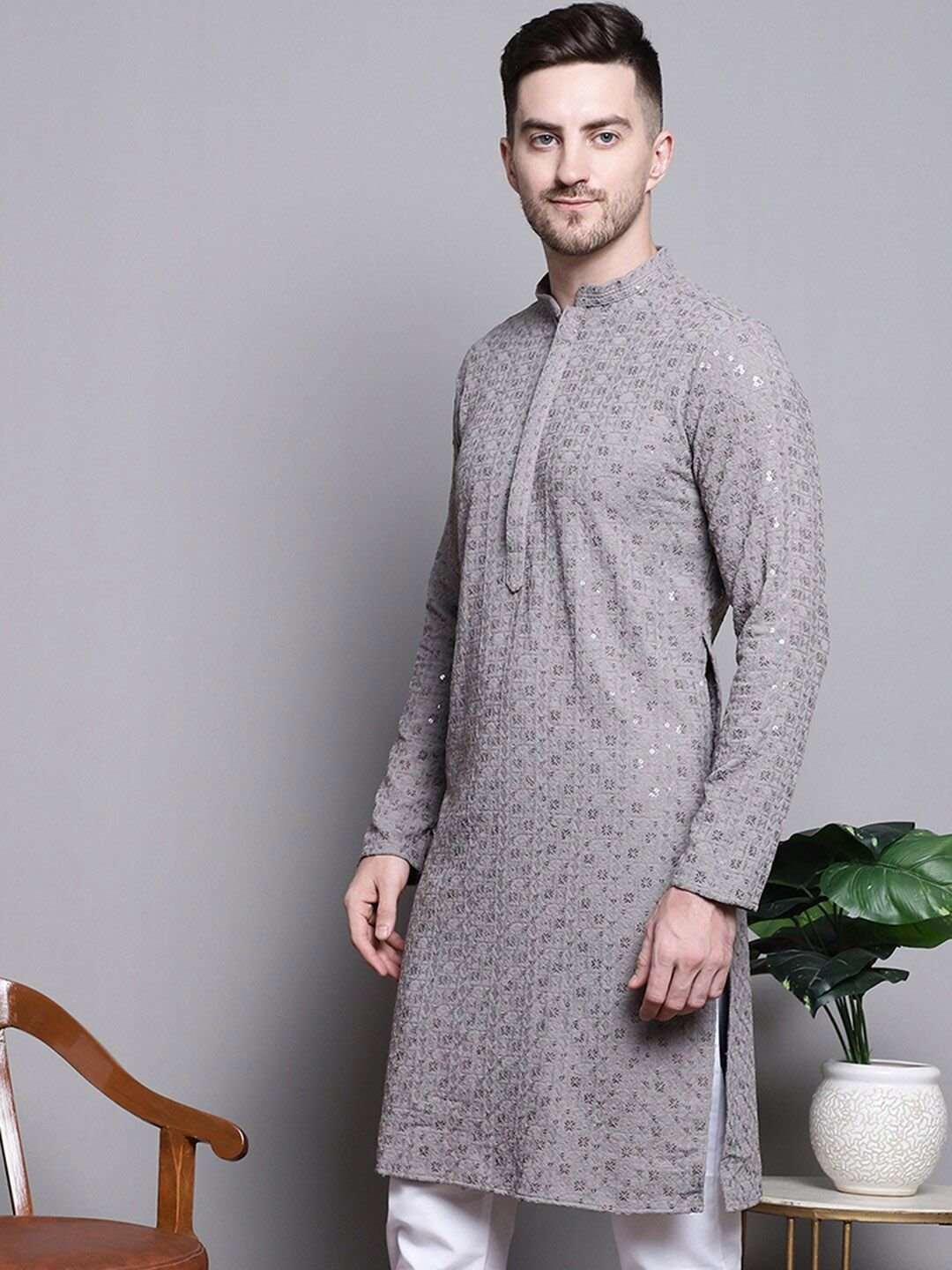 Jompers Ethnic Motifs Embroidered Sequinned Cotton Straight Kurta - Image 3