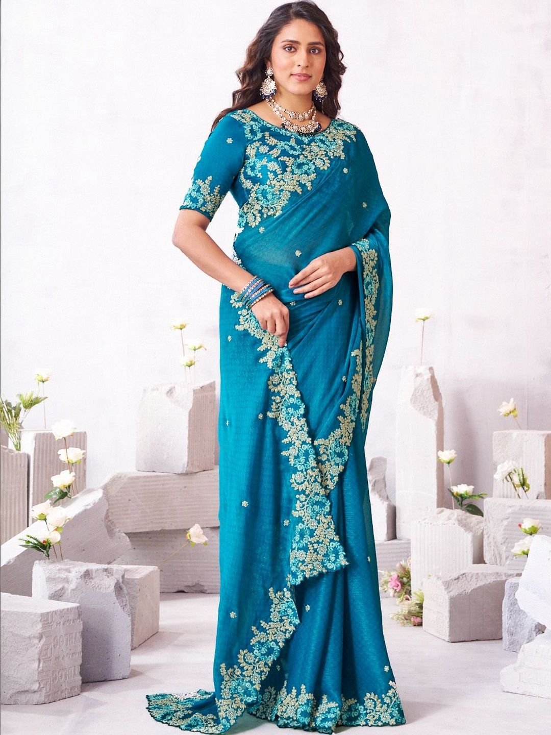 Laxmipati Floral Embroidered Tissue Saree - Image 2
