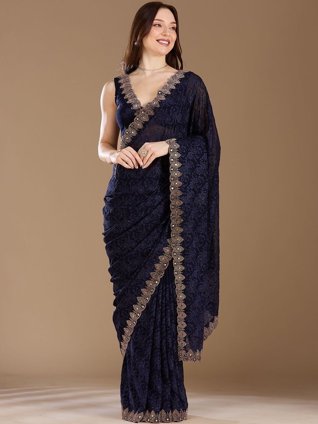 Koskii Women Threadwork Navy Blue Georgette Saree With Unstitched Blouse