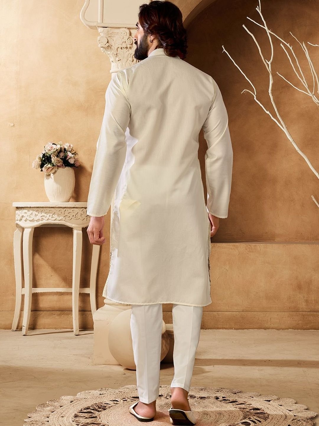 House of Pataudi Embroidered Cotton Mandarin Collar Knee Length Straight Kurtas - Image 2