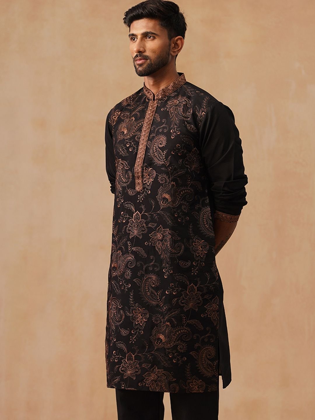 Jompers Men Paisley Printed Festive Silk Straight Kurta - Image 4