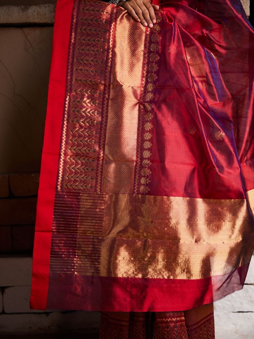 Woven Design Zari Tissue Chanderi Saree - Image 4