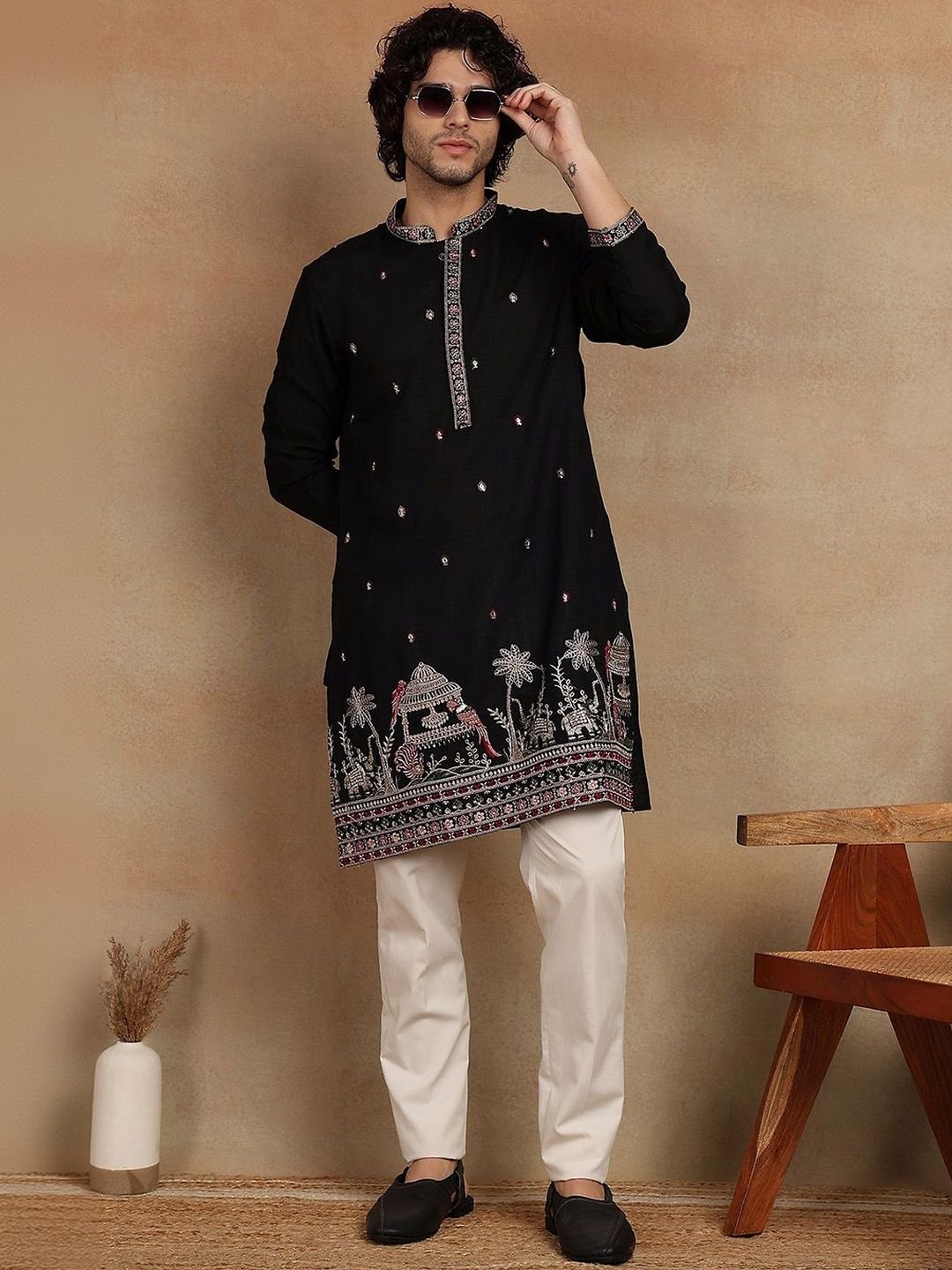 House of Pataudi House of Pataudi Embroidered Mandarin Collar Knee Length Straight Kurta