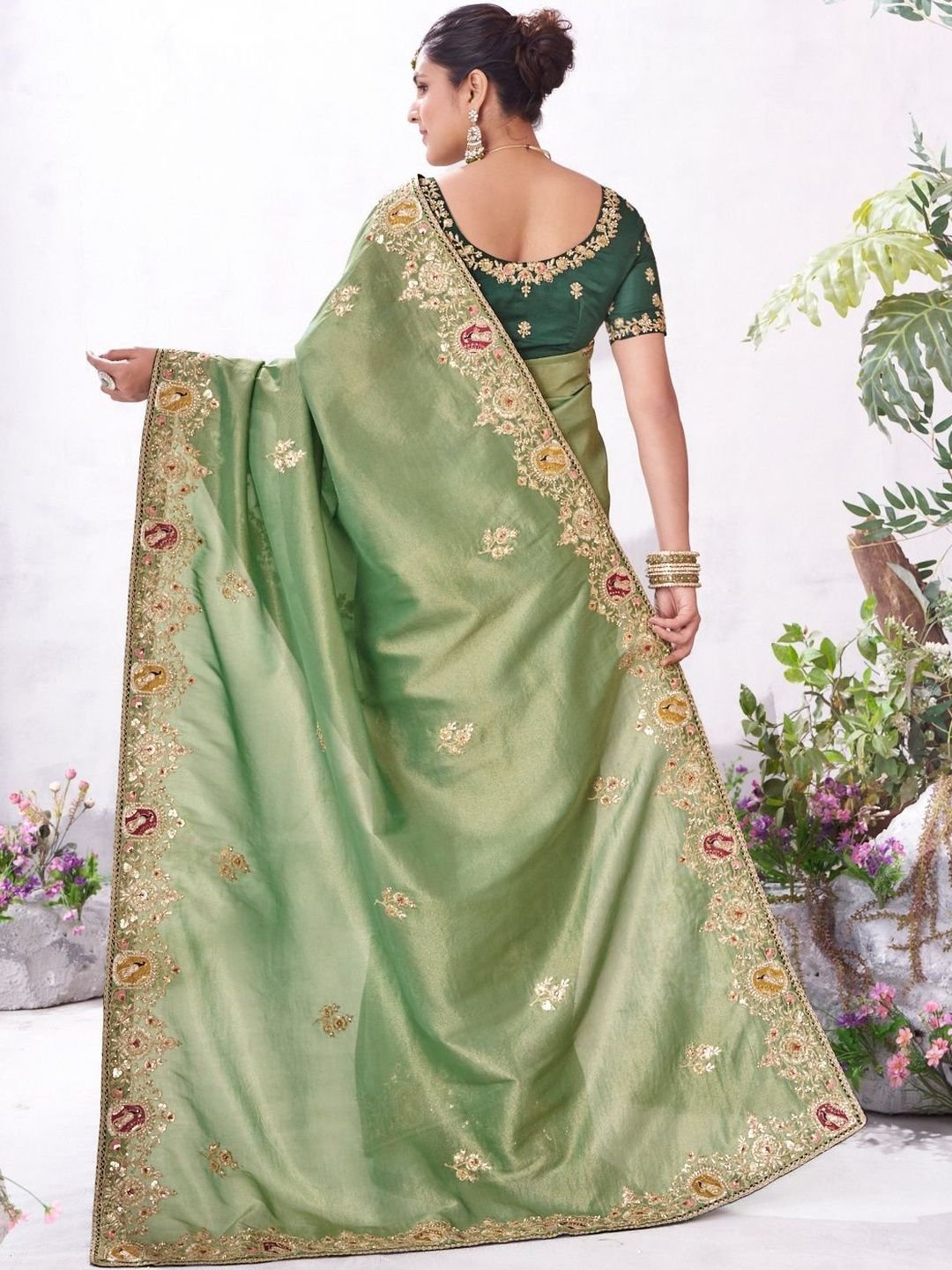 Motifs Embroidered Silk Blend Heavy Work Saree - Image 4