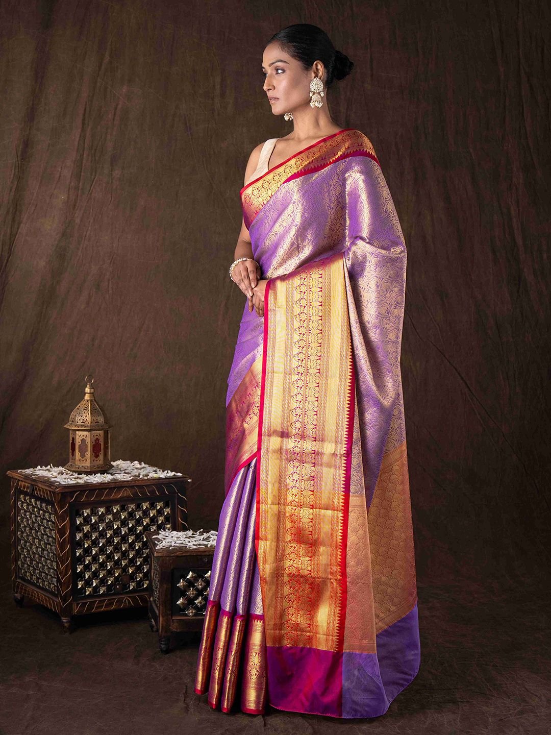 Benaras Ethnic Motifs Zari Tissue Banarasi Saree - Image 2