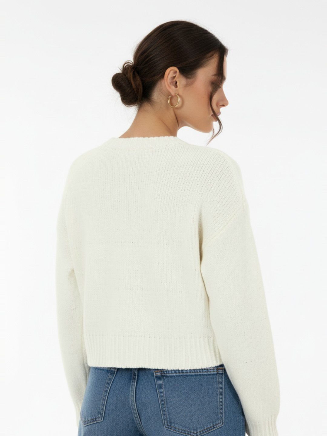Floral Applique Detail Round Neck Oversized Pullover - Image 3